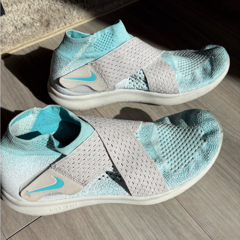 Nike Free Run Motion Flyknit